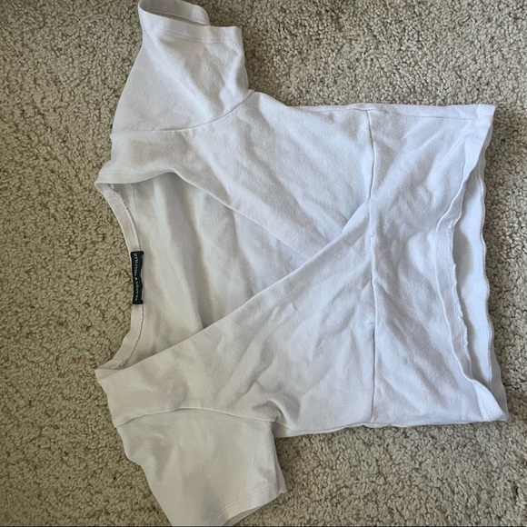 Brandy Melville White T-Shirt - Picture 1 of 2